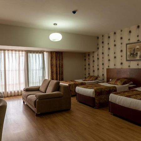Grand Karot Hotel ยาโลวา ภายนอก รูปภาพ