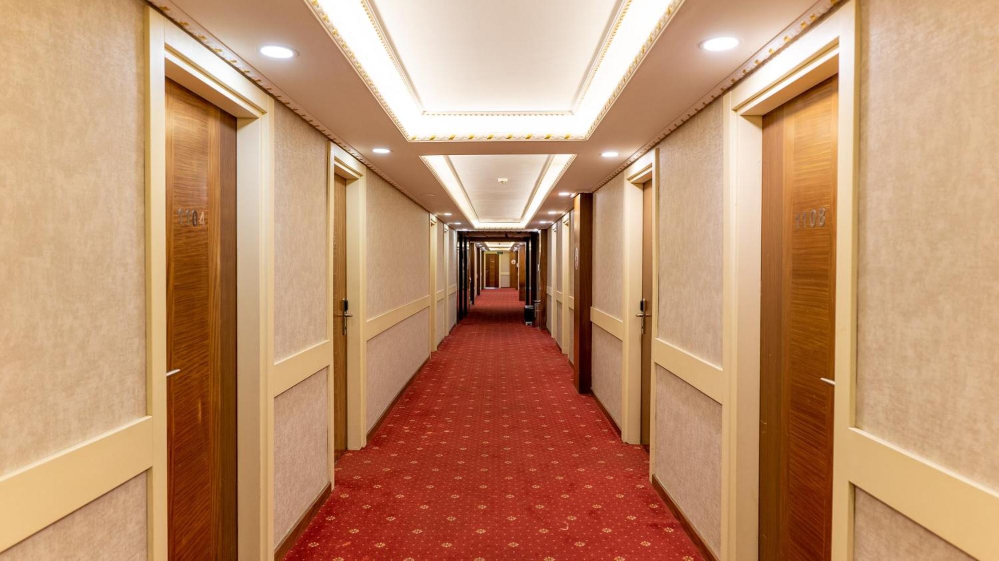 Grand Karot Hotel ยาโลวา ภายนอก รูปภาพ