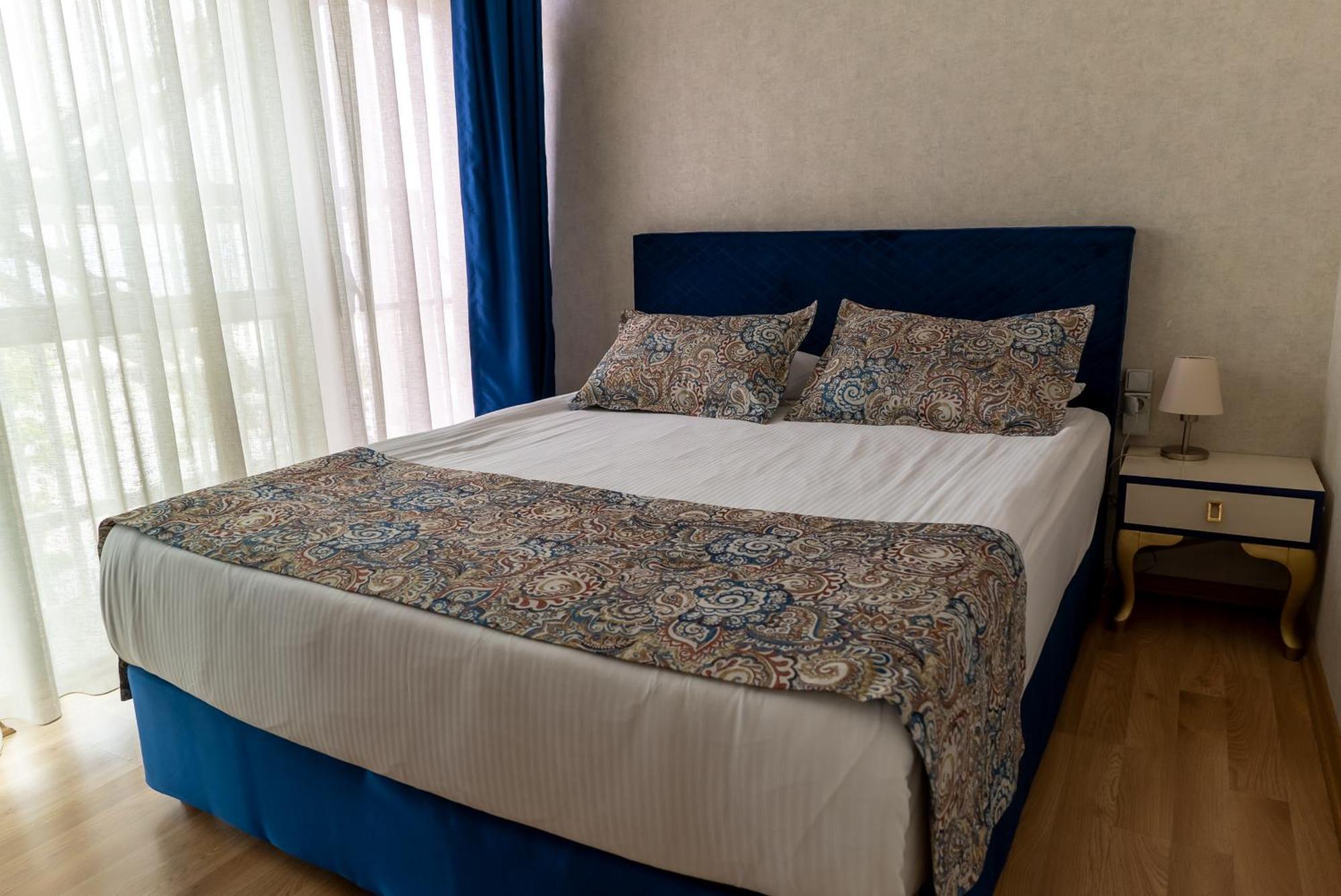 Grand Karot Hotel ยาโลวา ภายนอก รูปภาพ