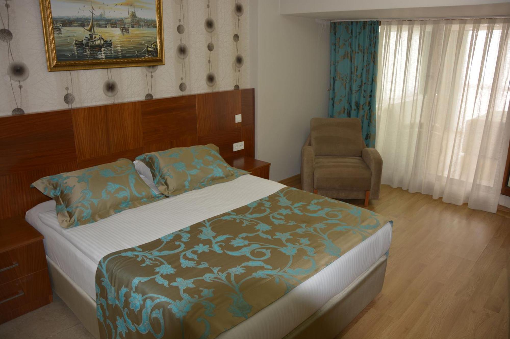 Grand Karot Hotel ยาโลวา ภายนอก รูปภาพ