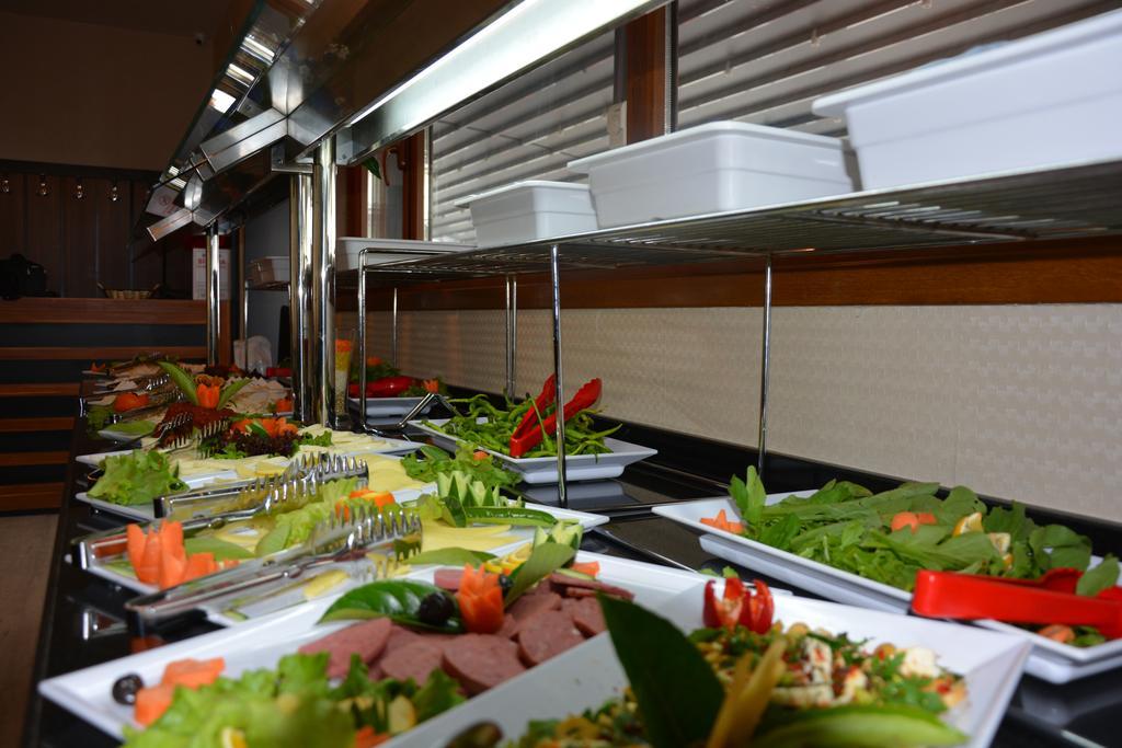 Grand Karot Hotel ยาโลวา ภายนอก รูปภาพ
